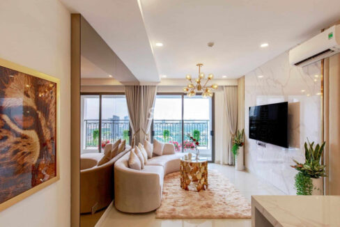 Immaculate Apartment In Saigon Royal District 4 2