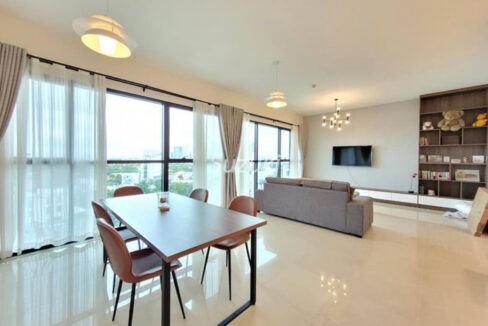 Newly Renovated Contemporary Ascent Apartment 5