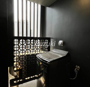 1. LUMIÈRE Riverside West Tower 18F 1室 950USD 3