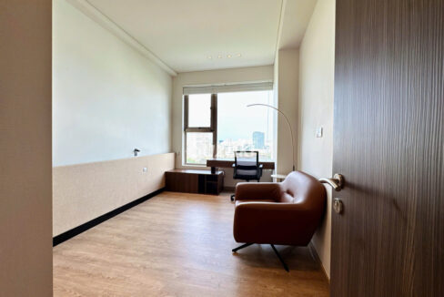 d750024 Midtown M8 124m2 2400 12