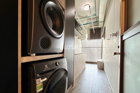 d750024 Midtown M8 124m2 2400 2