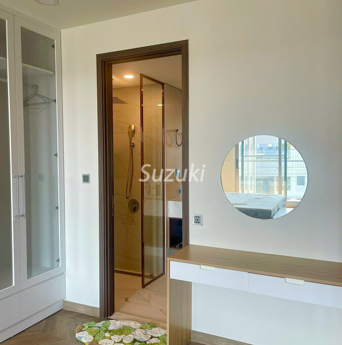 d750039 Midtown M8 129m2 2000 11