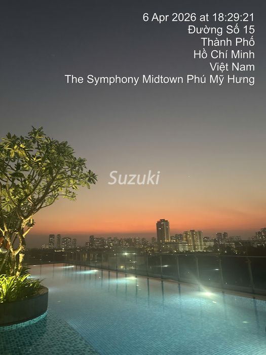 Midtown The Symphony ミッドタウン 引渡し 夕暮れプール フーミーフン