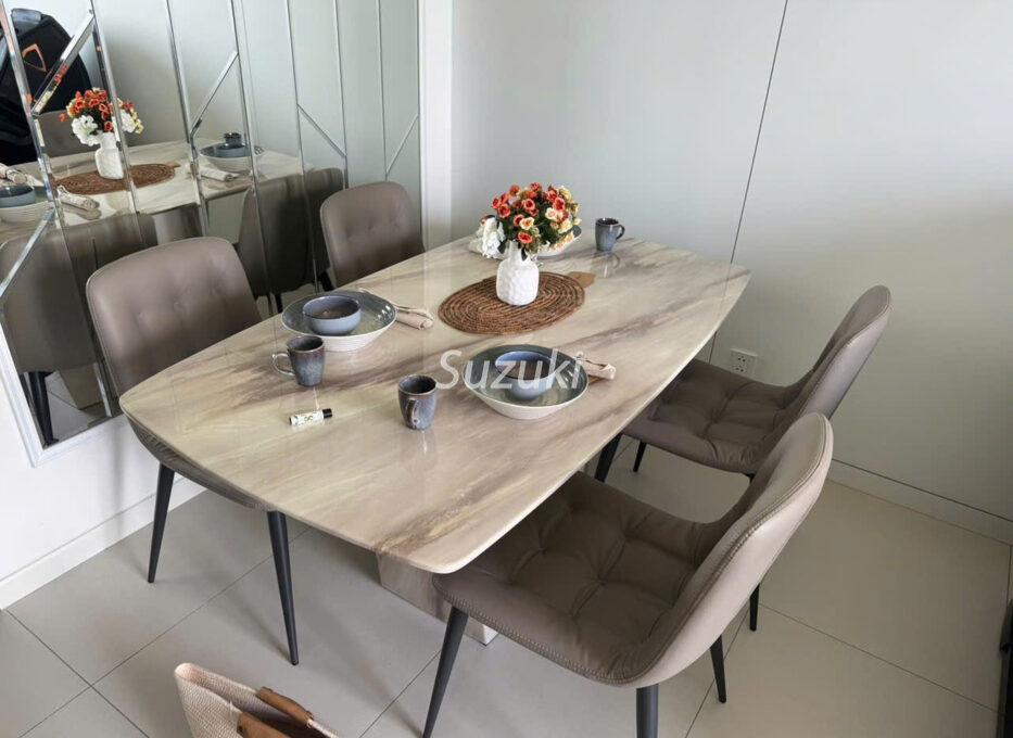 Zeit River 1bed 1160USD 12