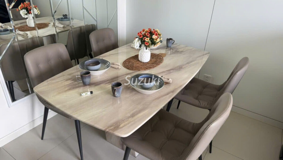 Zeit River 1bed 1160USD 2