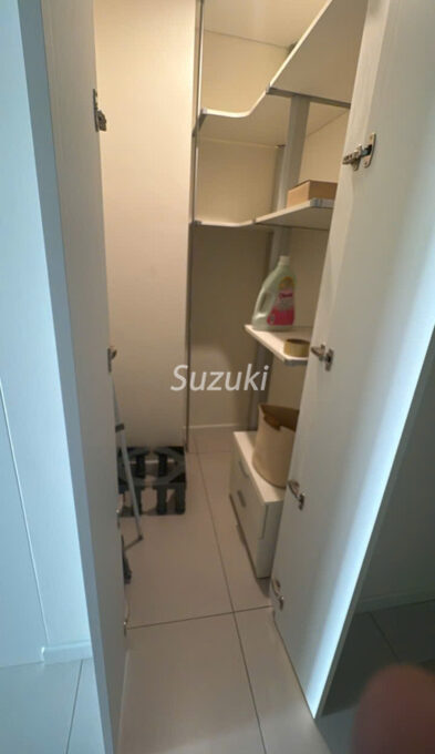 Zeit River 1bed 1160USD 4