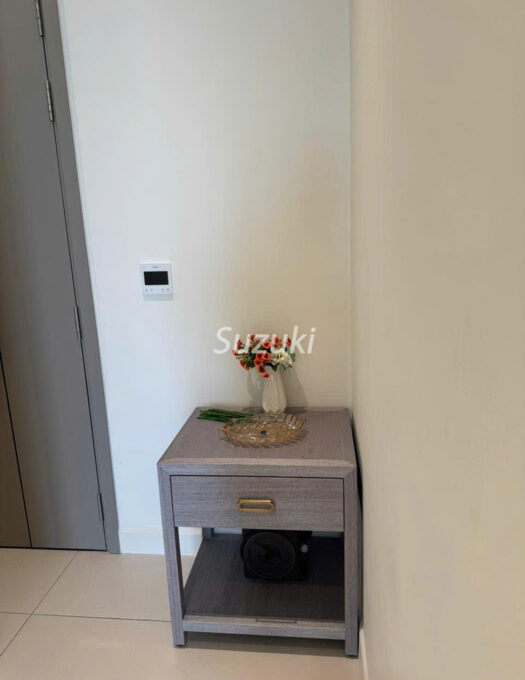 Zeit River 1bed 1160USD 6