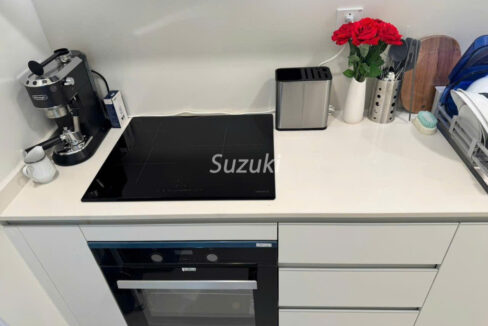 Zeit River 1bed 1160USD 9