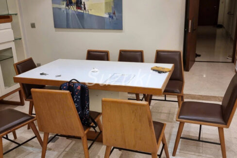 065 Riverpark Residence AA3.8 135m2 3BR 1990 2