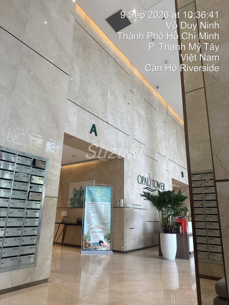 Opal Tower エントランスでの日本人のお客様サポート
